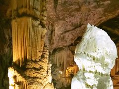 -波斯托伊纳溶洞