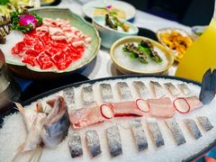 -泓炙颐凤鲜海鲜火锅料理(桐乡店)