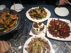 -小鱼儿海鲜港(新村十区店)