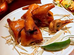 脆皮香茅乳鸽-觅唐MITONG(鸟巢店)