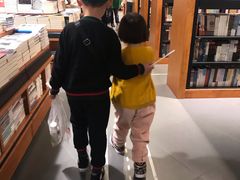 -西西弗书店&矢量咖啡(凯德晶萃广场店)