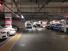 -万象城-停车场