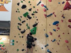 -ROCKPLUS攀岩馆(环宇城店)