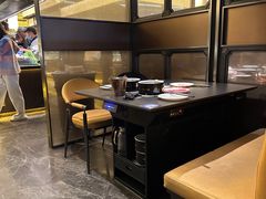 -钱小奴海鲜自助黑金店(杭州滨江龙湖店)