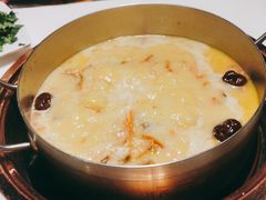 -洪氏嗨捞·猪肚鸡火锅(阳光天地店)