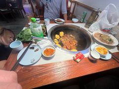 -雪乡人家东北菜·铁锅炖一切(高斯路店)