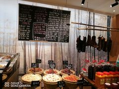-洞庭土菜小炒馆(易发广场店)