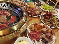 -汉江山料理级自助烤肉黑金冠(周口好吃城店)