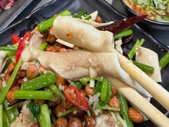 -啊美丽炭火烤肉(滑翔一店)