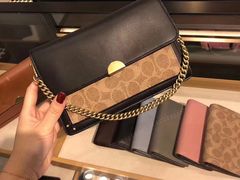 -COACH蔻驰(恒隆广场店)