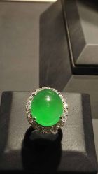 -北京七彩云南翡翠珠宝旗舰店(月坛店)