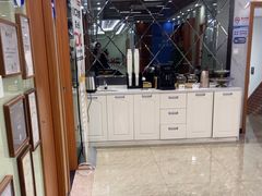 -茂菊口腔连锁(浦东南路店)