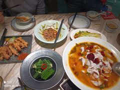 -周渝食惦·酸菜鱼精致川菜(横岗店)