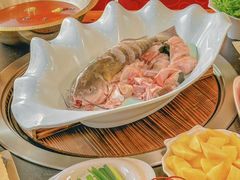 -老刘生态大鱼坊铁锅炖鱼(赛马场店)
