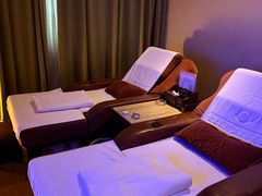 -爱乐国际温泉水疗会