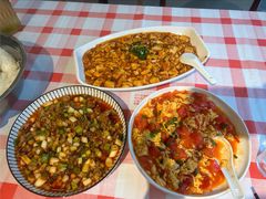 -洪霞餐馆·川菜·鲜货现炒(两江春城店)