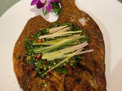 -香巴拉云南餐厅(华莱坞店)