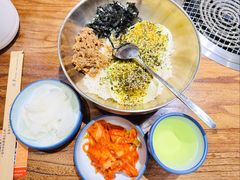 -明洞阿姨·韩式酱蟹烤肉·创意料理(三元桥店)