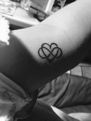 手臂-汉刺青TATTOO STUDIO