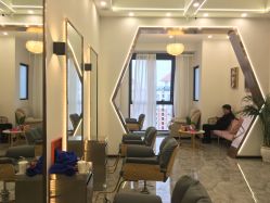 -V8潮牌·接发烫染连锁