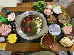 -重庆故事姊妹老火锅(财经学院店)