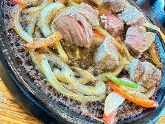 -万岛日本料理铁板烧(万泰国际店)