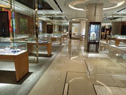 -北京七彩云南翡翠珠宝旗舰店(月坛店)