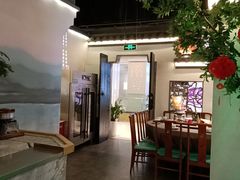 -卢大鲜鱼头捞饭(美利广场店)