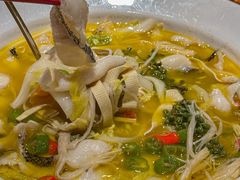 -川流不息·地道川菜·小龙虾(新松江路店)