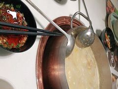 -洪氏嗨捞·猪肚鸡火锅(阳光天地店)