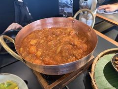 铜锅油焖鸡-Ameigo梅果·云贵川bistro(长宁来福士店)