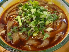 -拈签一笑黄牛肉辣卤串串