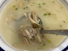 大围山菌子肉片汤-憨伢子·家常菜小食堂·有锅气の炒菜(江汉路店)
