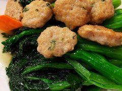 生炒菜芯鲮鱼球-广州酒家(文昌总店)
