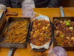 -老东镇啤酒屋海鲜加工·蒸汽海鲜·海鲜烧烤(台东店)