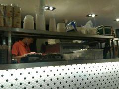 -新大咀港式茶餐厅(宝山万达店)