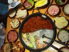 -乐闹闹重庆火鍋(民治店)