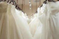 -Color卡诺婚纱礼服馆(南京严选店)