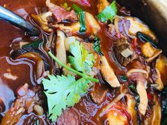 牛杂石屏豆腐煲-中8楼风尚云南菜(颐堤港店)