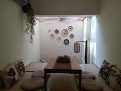-小草屋轰趴馆别墅派对新场团建家庭聚会