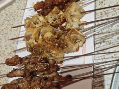 -小董哥烤串·爆汁大油边(故宫店)