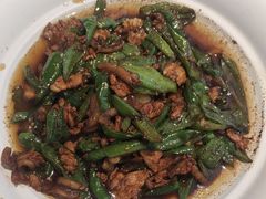 -阿瓦山寨·湘菜现炒·剁椒鱼头王(咸阳总店)