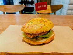 黄金三脆多汁鸡堡-必胜客(龙泉万达店)