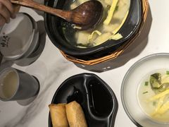 -馋三尺蟹粉小笼(人民广场店)