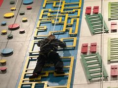-极限PLAY运动娱乐新世界·团建派对潮玩休闲馆·室内蹦极高空游乐园