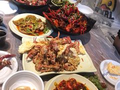 -巴厘龙虾·榜首油焖大虾(音乐学院·沿江酒馆店)