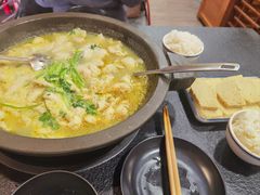 -灶知轩湘西石锅鱼(万佳广场店)