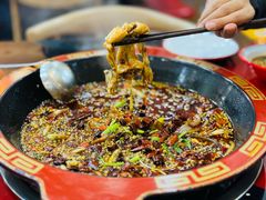 美蛙-烧哥美蛙肥肠鱼火锅·十五年社区店