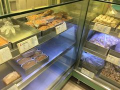 面包甜点陈列柜-上海哈尔滨食品厂(淮海中路店)