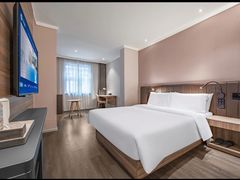 -汉庭优佳(上海娄山关路地铁站店)